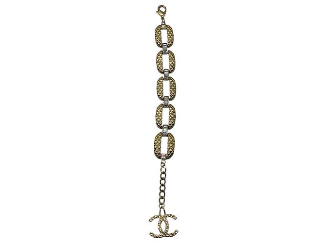 Bracciale Chanel 2018 con ciondolo logo CC in oro chiaro e strass - vista 8