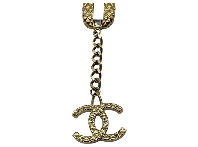 Bracciale Chanel 2018 con ciondolo logo CC in oro chiaro e strass - vista 9