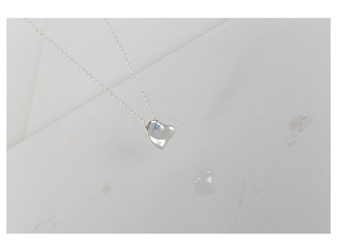 Tiffany & Co. Argento Sterling Ciondolo Piccolo Cuore Pieno Elsa Peretti - vista 4
