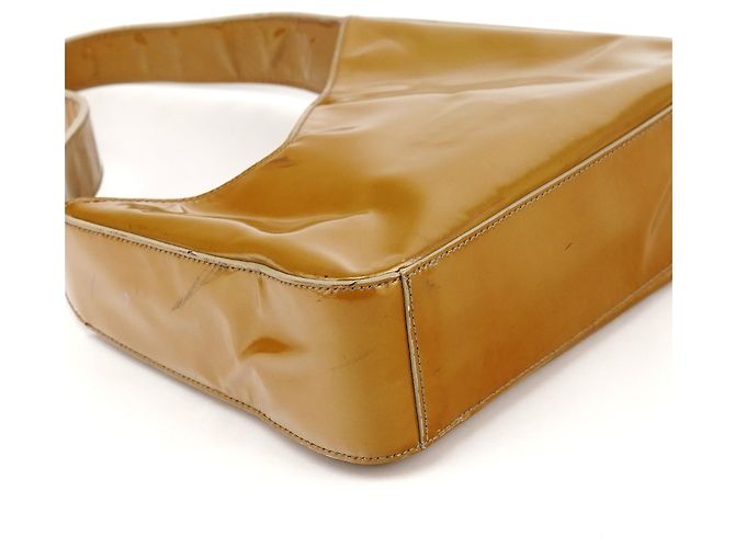 Prada Mini borsa a spalla asimmetrica Spazzolato 1998 in oro giallo - vista 7