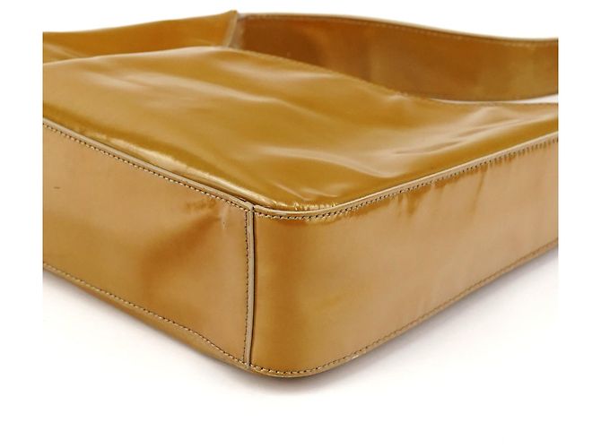 Prada Mini borsa a spalla asimmetrica Spazzolato 1998 in oro giallo - vista 8