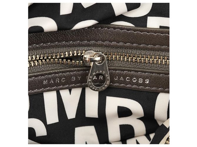 Marc by Marc Jacobs Graue Leder Bowling Bag 2-Way mit Drehverschluss - Ansicht 14