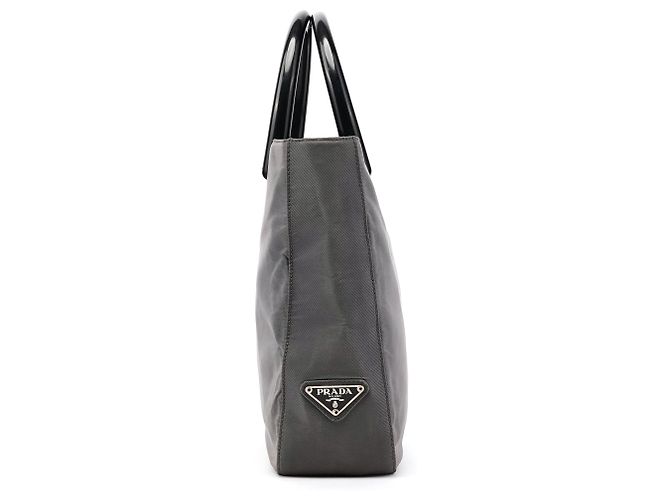 Prada Borsa Tote B8368 in nylon grigio con manici in plastica - vista 2