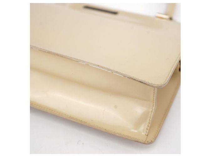 Gucci Beige Lackleder Clutch mit Henkel - Ansicht 10
