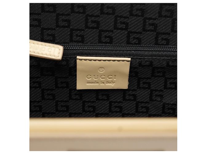 Gucci Beige Lackleder Clutch mit Henkel - Ansicht 13