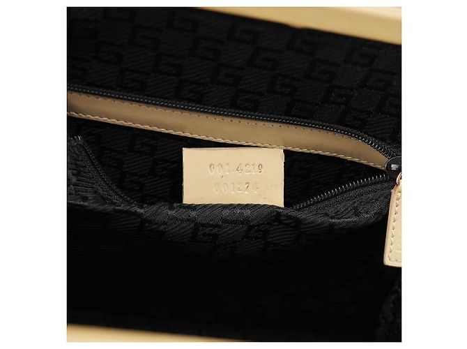 Gucci Beige Lackleder Clutch mit Henkel - Ansicht 16