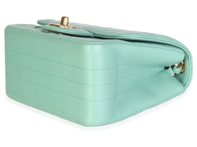 Borsa Mini Square Flap Chanel in pelle d'agnello chevron verde chiaro - vista 6