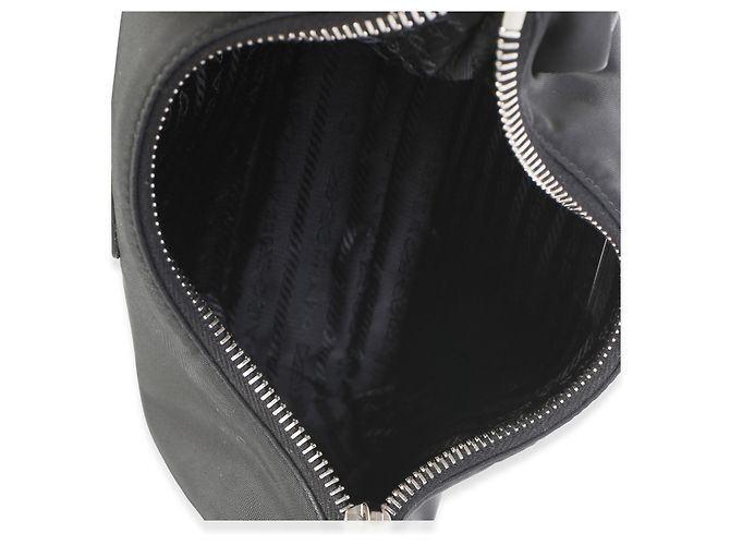 Prada Black Re-Nylon Saffiano Mini Re-Edition 2005 - vista 5