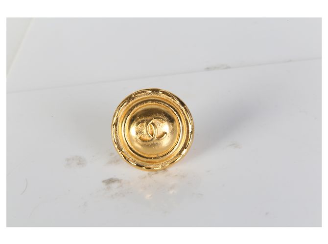 Chanel Gold-Plated Vintage CC Knopf-Ohrringe - Ansicht 4