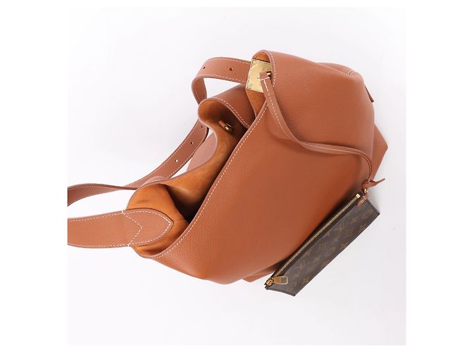 Borsa a tracolla Louis Vuitton Padlock Lowkey Hobo MM in marrone M24974 - vista 17