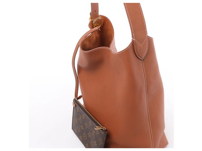 Borsa a tracolla Louis Vuitton Padlock Lowkey Hobo MM in marrone M24974 - vista 3