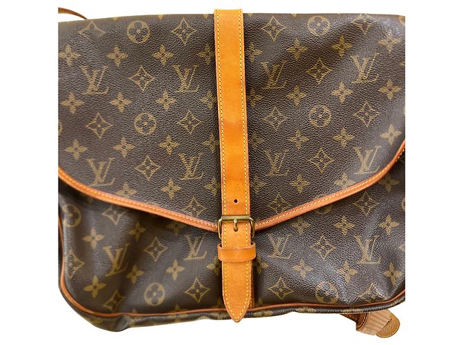 Louis Vuitton Flore Saumur Perforated Monogram Canvas - vista 2
