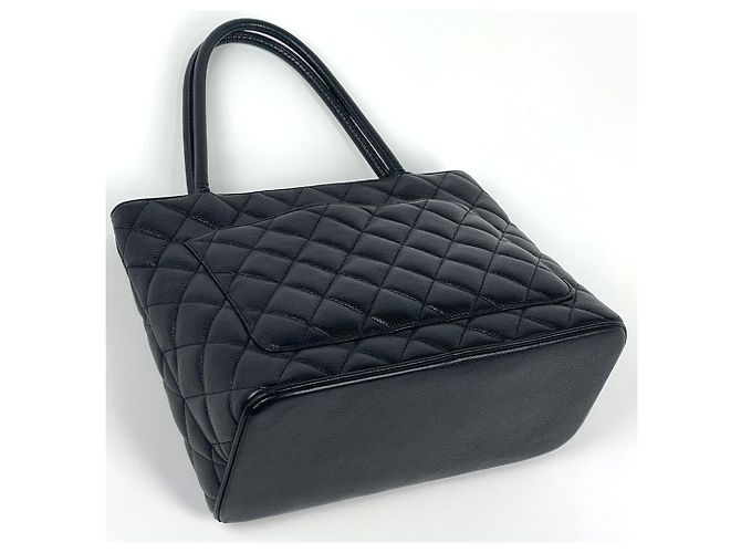 Saco Tote Chanel em Pele de Bezerro Grão - vista 2