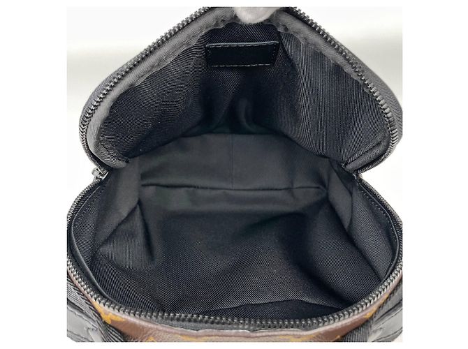 Borsa a tracolla Louis Vuitton Quest Messenger - vista 6