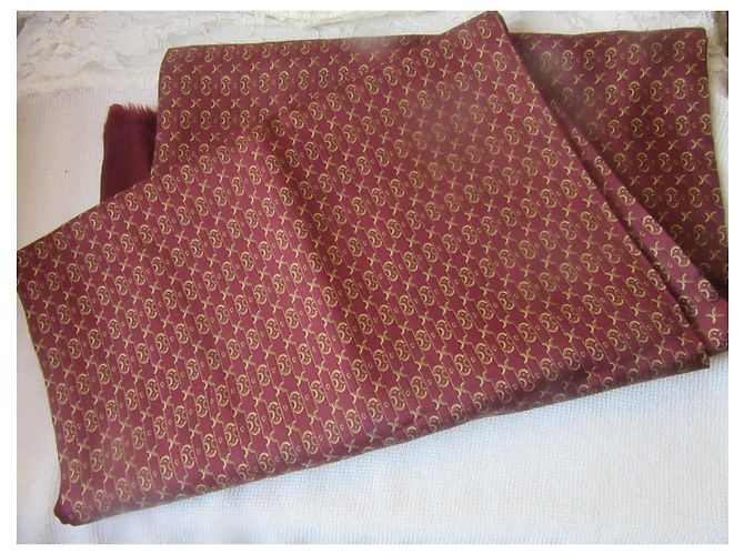 Sciarpa Hermès Monogramma Bordeaux in Seta e Lana - vista 10