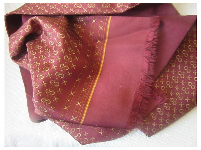 Sciarpa Hermès Monogramma Bordeaux in Seta e Lana - vista 2