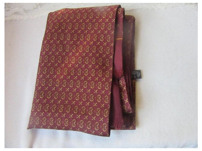 Sciarpa Hermès Monogramma Bordeaux in Seta e Lana - vista 3