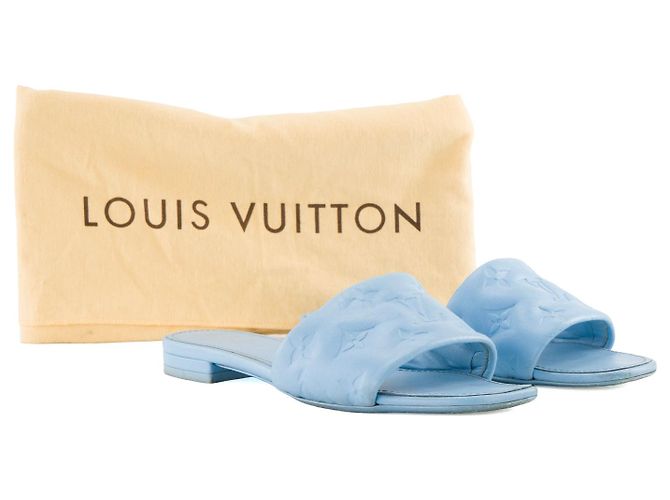 LOUIS VUITTON - Sandali Revival Louis Vuitton in pelle empreinte blu (T36) - vista 8