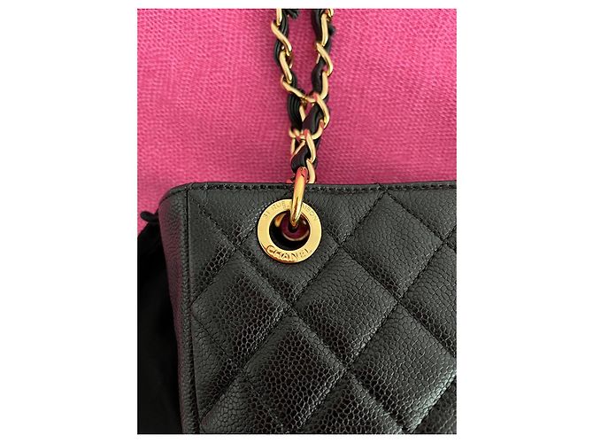 Chanel Saco Shopping Small em Couro Caviar Acolchoado Preto - vista 12