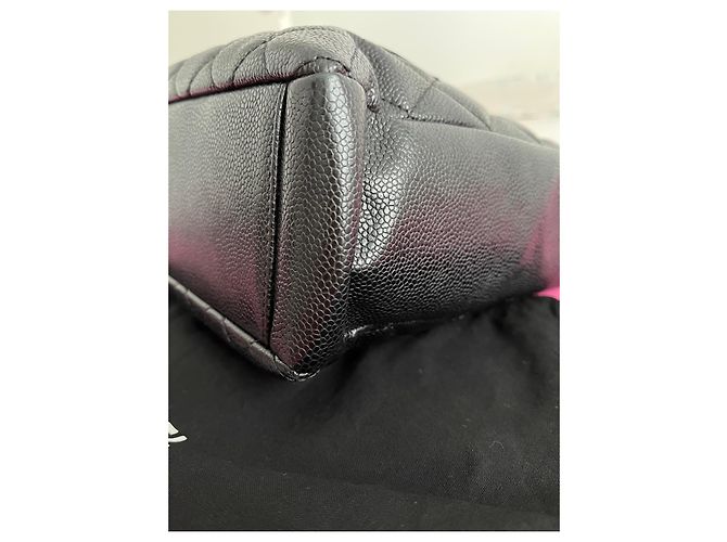 Chanel Saco Shopping Small em Couro Caviar Acolchoado Preto - vista 4