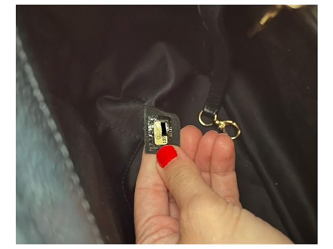 Chanel Saco Shopping Small em Couro Caviar Acolchoado Preto - vista 8