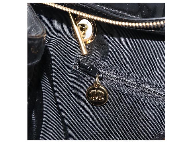 CHANEL COCO Mark Chain Shoulder Bag Patent Black Gold Tone CC - vista 27
