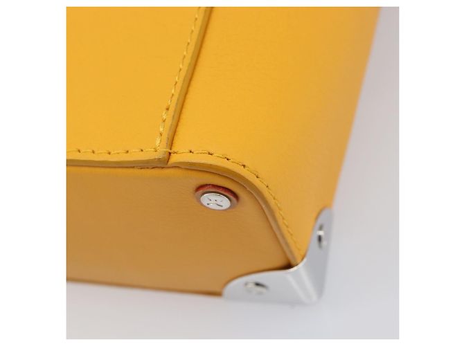 LOUIS VUITTON Vertical Box Trunk Shoulder Bag Saffron M59666 - vista 18