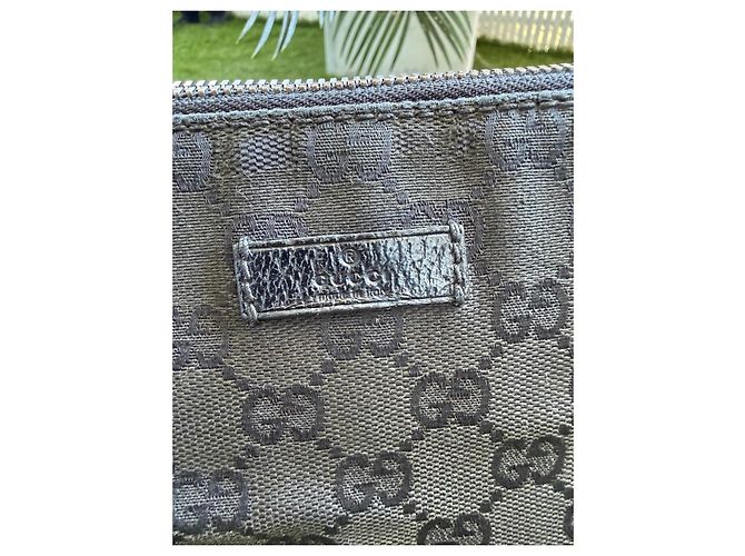 Borsa a tracolla Gucci GG Monogram in tela nera - vista 3
