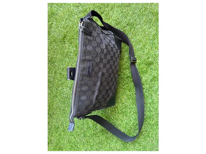 Borsa a tracolla Gucci GG Monogram in tela nera - vista 5