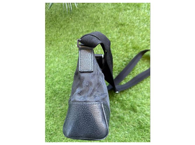 Borsa a tracolla Gucci GG Monogram in tela nera - vista 8