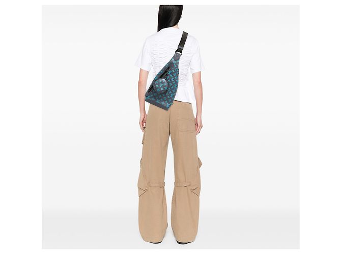 Louis Vuitton Blue Monogram Shadow Duo Sling - vista 7