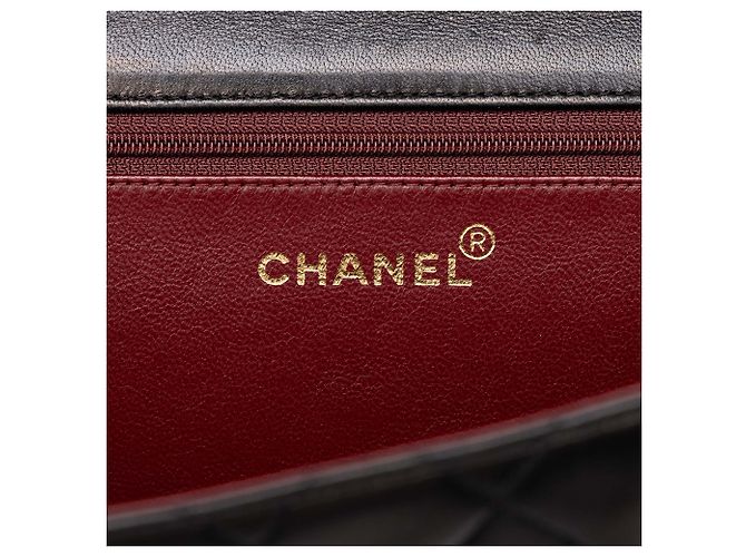 Chanel Black Medium CC Quilted Lambskin Single Flap - vista 5