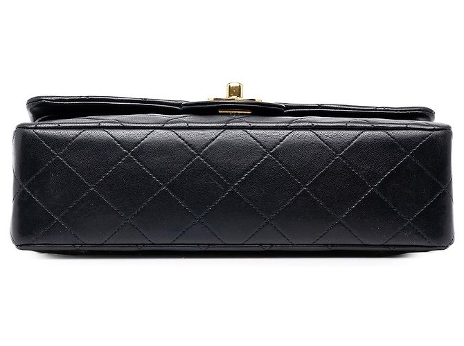 Chanel Black Small Classic Lambskin Double Flap - vista 3