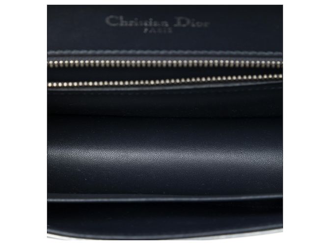 Dior Silver Small Metallic Patent Microcannage Diorama Flap - vista 4
