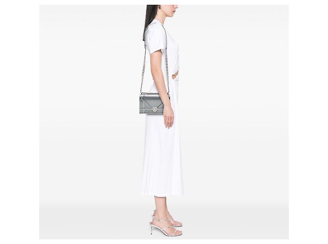 Dior Silver Small Metallic Patent Microcannage Diorama Flap - vista 6