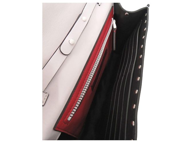 Cartera con cadena Valentino White Lambskin Free Rockstud Spike - vista 4