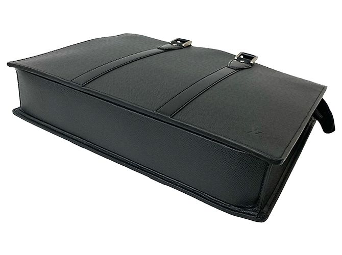 Louis Vuitton Black Taiga Lozan - vista 3