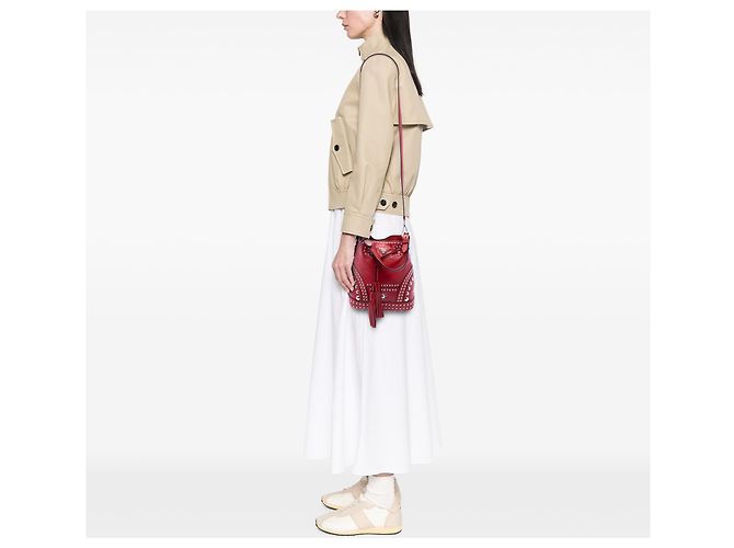 Prada Piccola Borsa Secchiello in Pelle di Vitello Morbida con Borchie Rossa - vista 6
