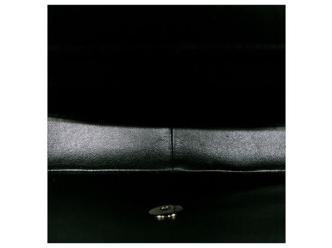 Chanel Black Maxi XL Classic Lambskin Single Flap - vista 4