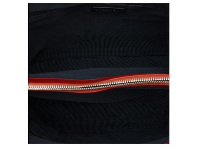 Chanel Red Large Quilted Lambskin New Bubble Tote - vista 4