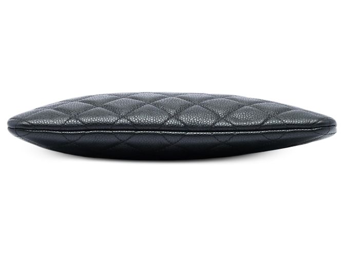 Clutch Chanel Black Small Quilted Caviar O Case - vista 3