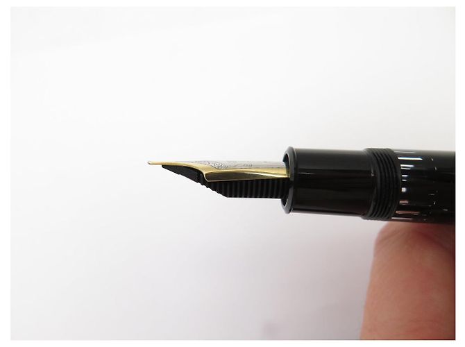 PENNA STILO A PISTONE MONTBLANC MEISTERSTUCK 149 MB132114 NERO & ORO - vista 5