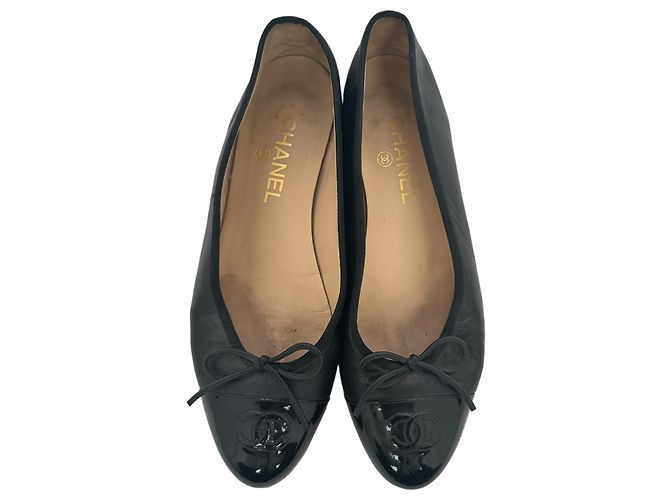 Ballerine Chanel in pelle nera con logo CC intrecciato - vista 4