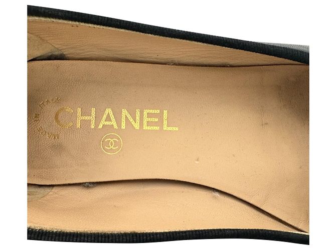 Ballerine Chanel in pelle nera con logo CC intrecciato - vista 9