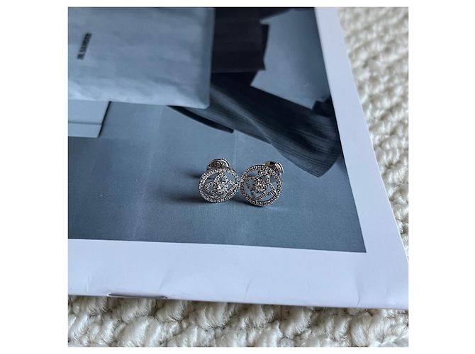 Orecchini De Beers Lotus in platino e diamanti - vista 5