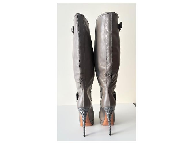 Casadei Botas altas de piel gris con tacón geométrico - vista 3