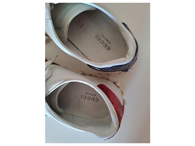 Gucci Sneaker Basse in Pelle Bianca Perle e Borchie - vista 8