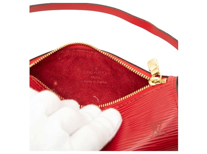 Borsa Louis Vuitton Epi Pochette Papillon rossa - vista 5