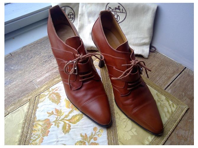 Hermès Braune Leder-Schnürstiefeletten - Ansicht 2
