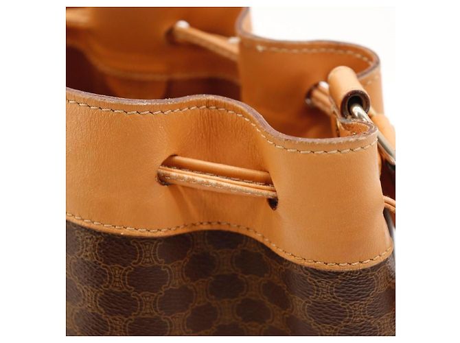 Céline Borsa Secchiello Monogram in Pelle Marrone - vista 10